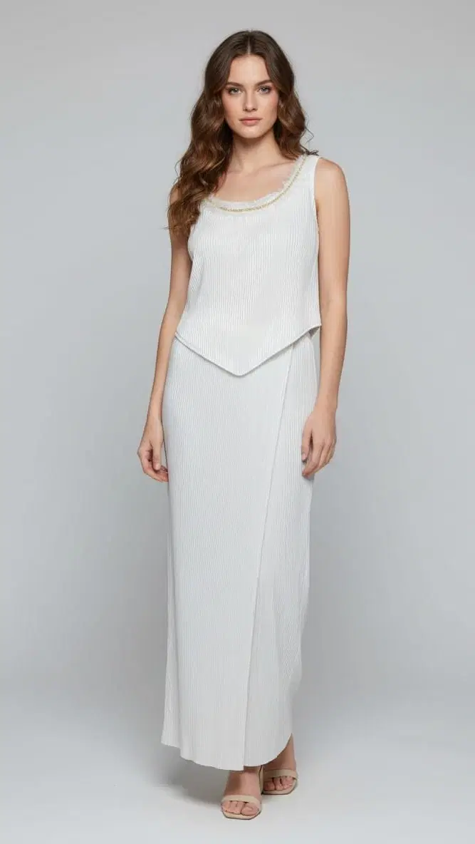 Women’s White Pleated Sleeveless Maxi Dress