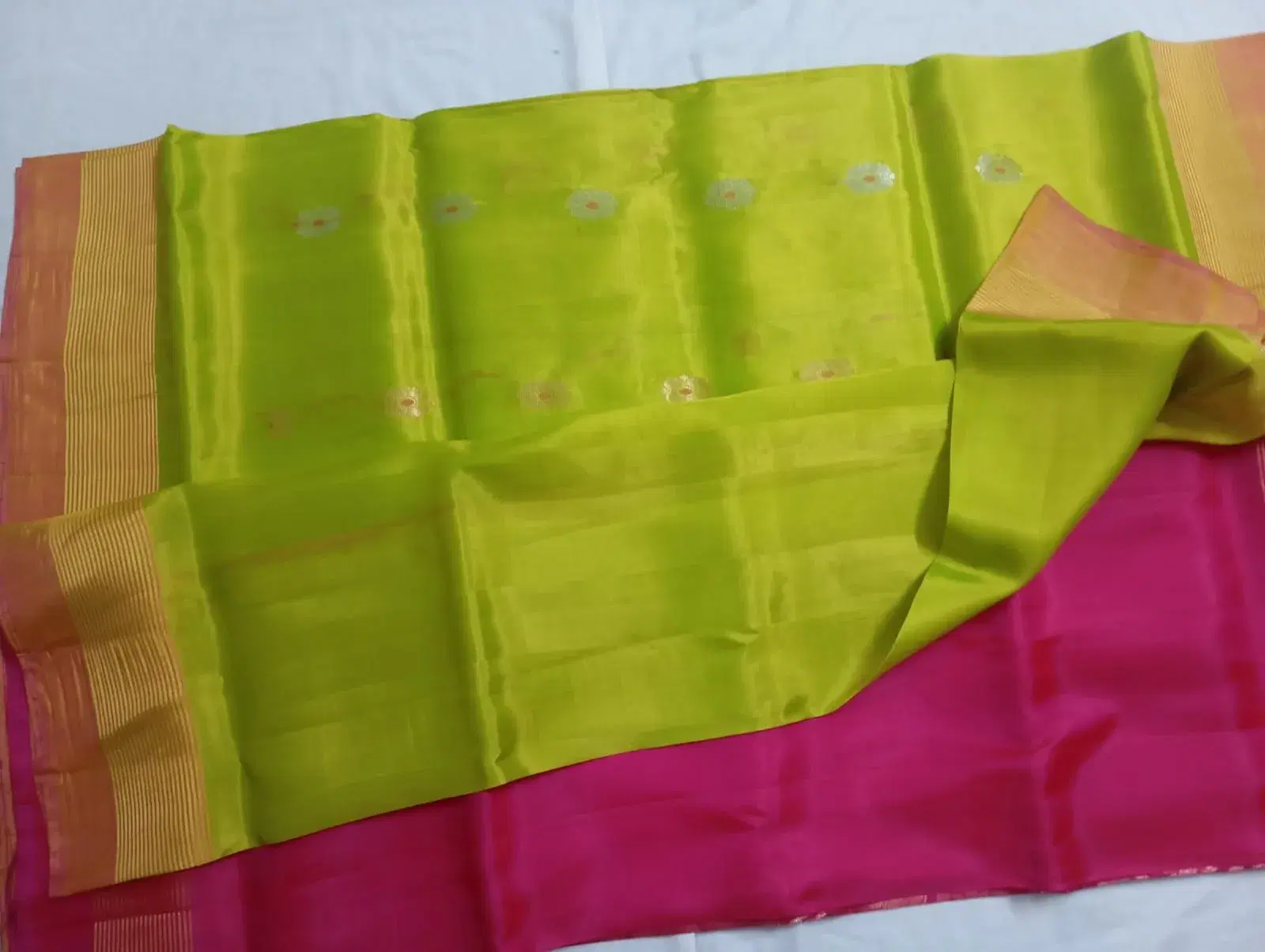 Padmavathi Kanchi Pure Silk Saree in Lime Green and Pink with Zari Border