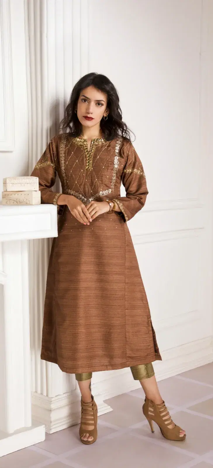 Women’s Brown Embroidered Straight Kurta