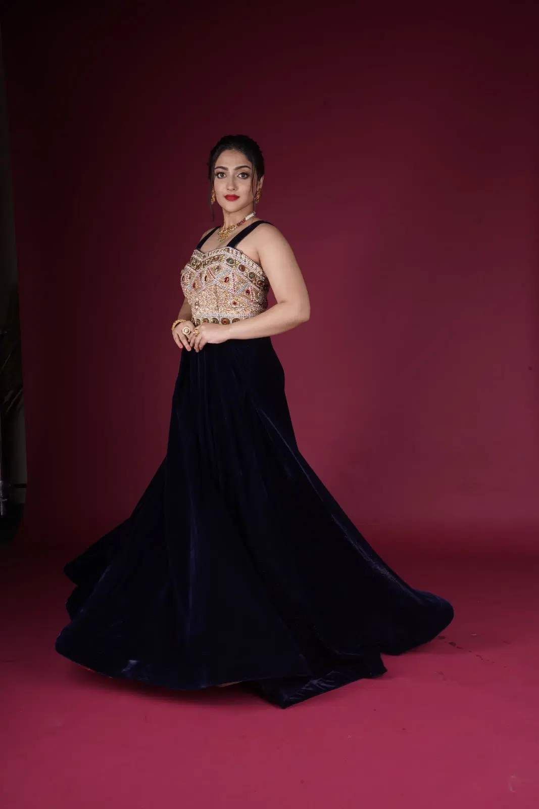 Women’s Blue Velvet Wedding Gown