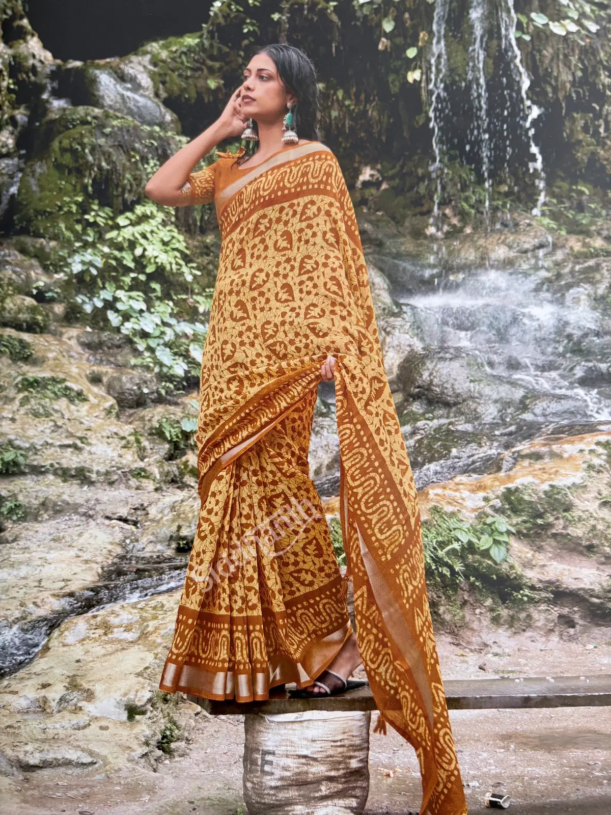 Women's Mustard Printed Saree with Brown Border