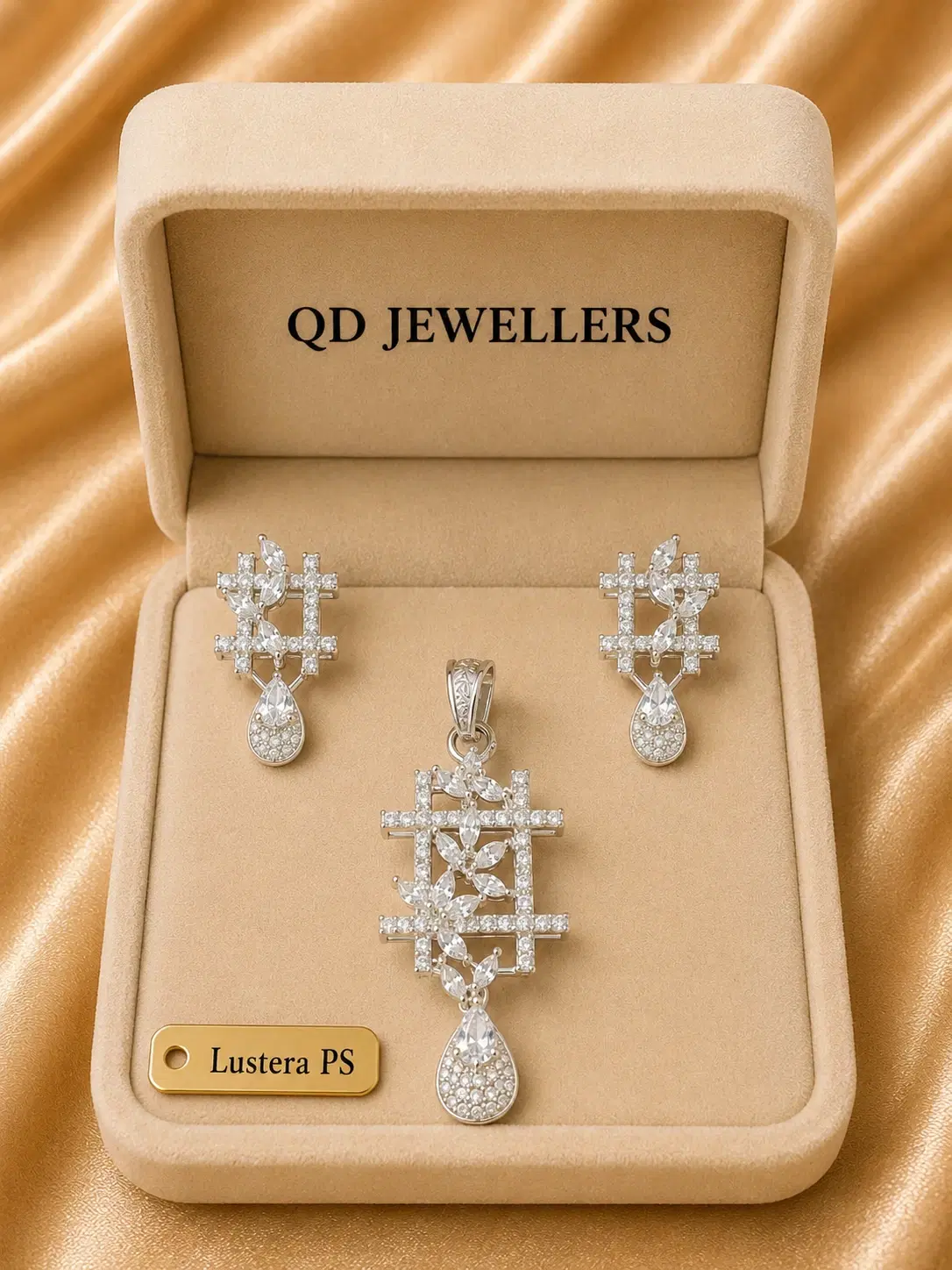 Lustera Silver Pendant Set