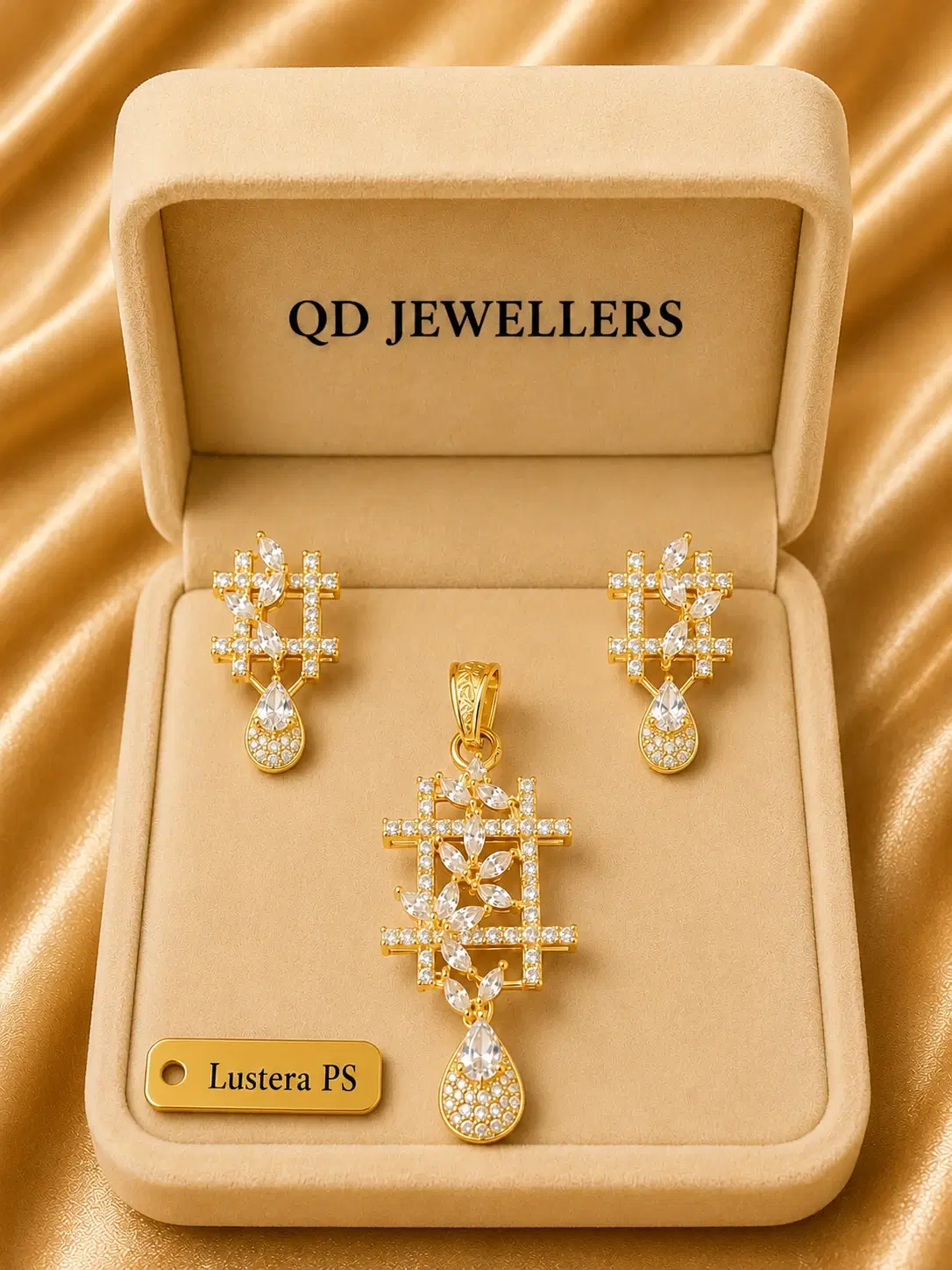 Lustera Gold Pendant Set